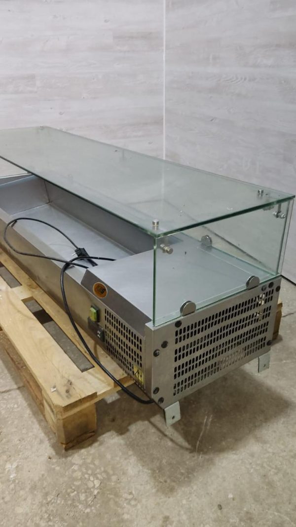 Витрина холодильная Koreco VRX 1400-330 б/у